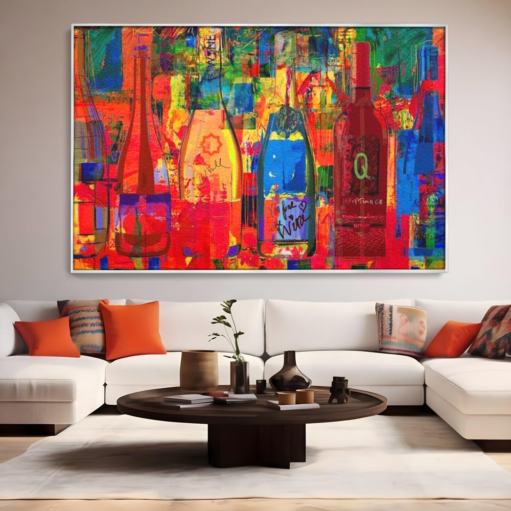 Tablou canvas cu tablou canvas cu sticle colorate de vin, in rama de aluminiu argintiu, pe perete intr-un living